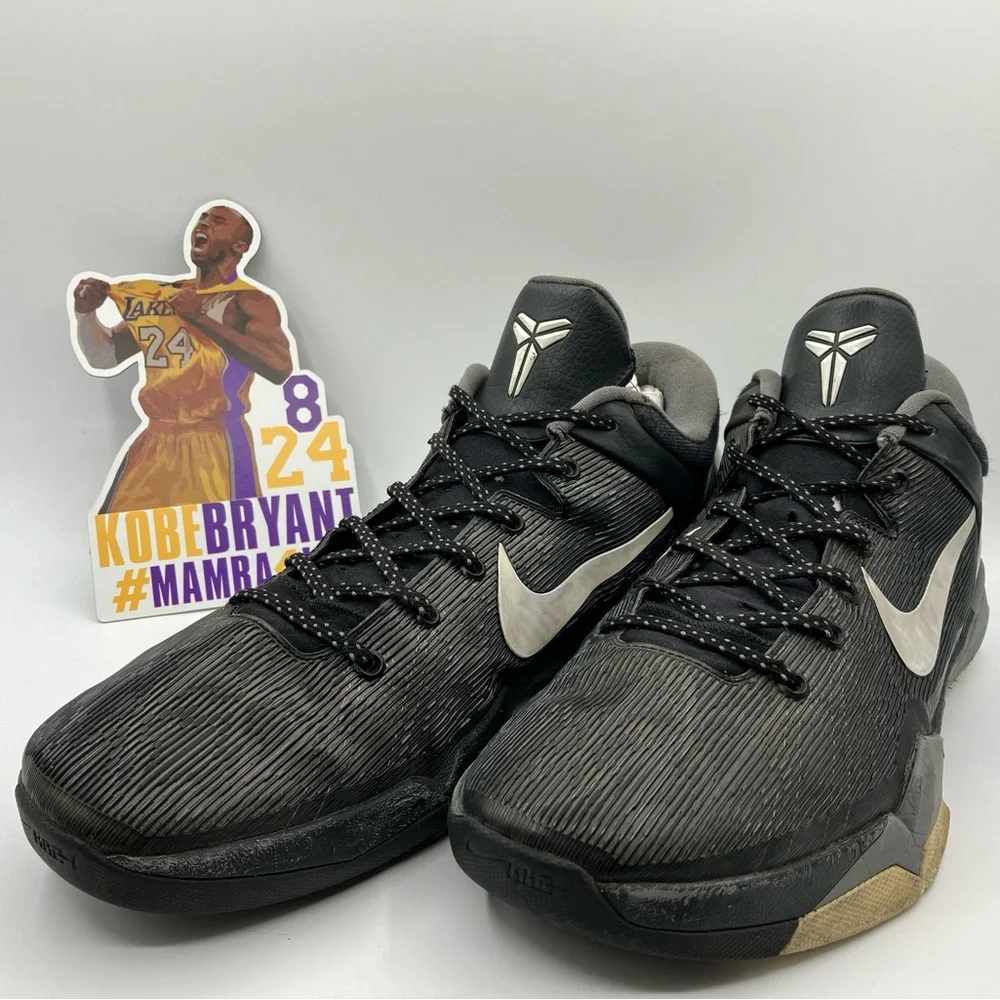 Nike Kobe Bryant 7 VII Zoom Black Wolf Grey Mamba Men’s Shoes Size 13 - Picture 2 of 16
